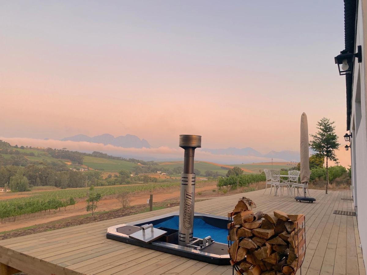 The Log Cabin Lodge Stellenbosch Exterior photo