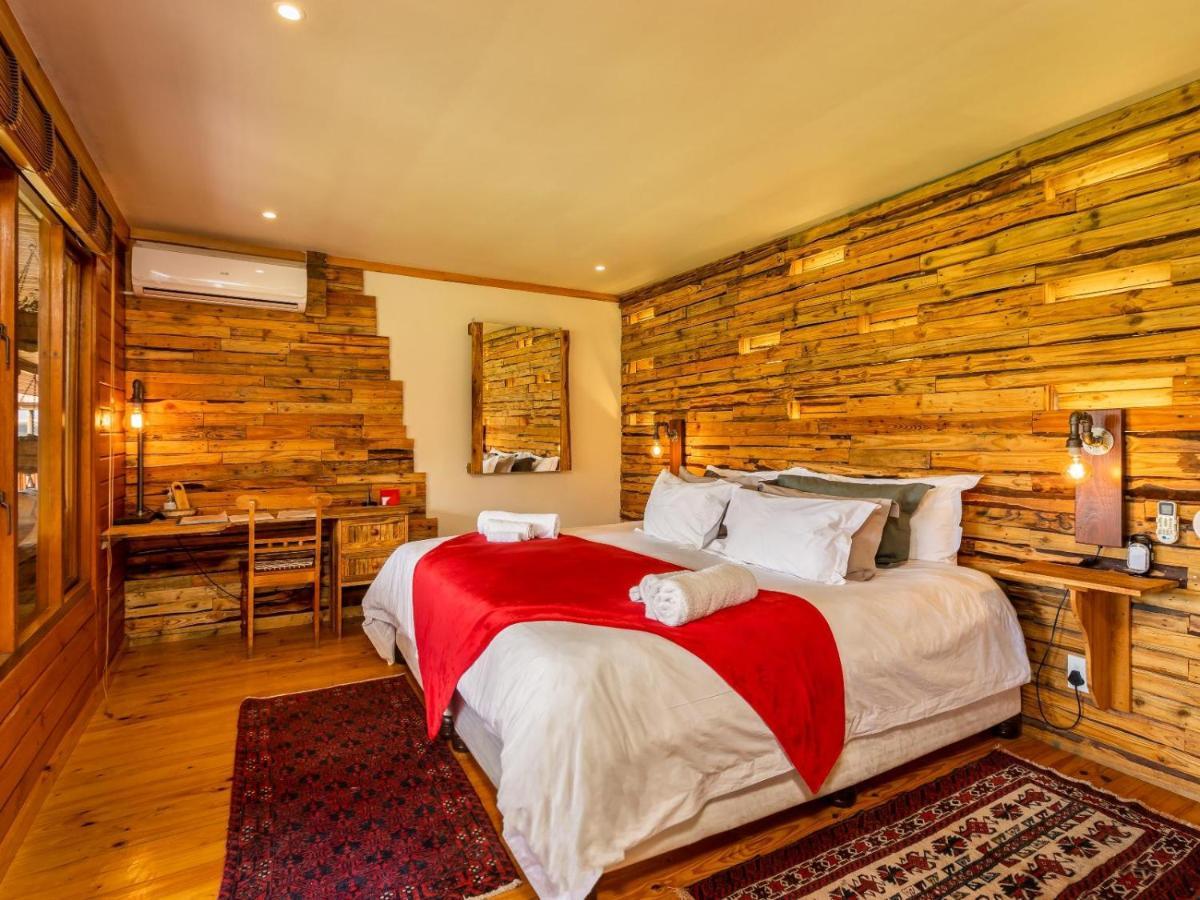 The Log Cabin Lodge Stellenbosch Exterior photo