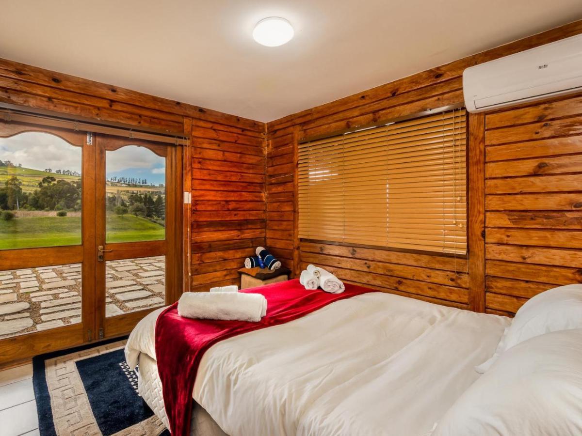 The Log Cabin Lodge Stellenbosch Exterior photo