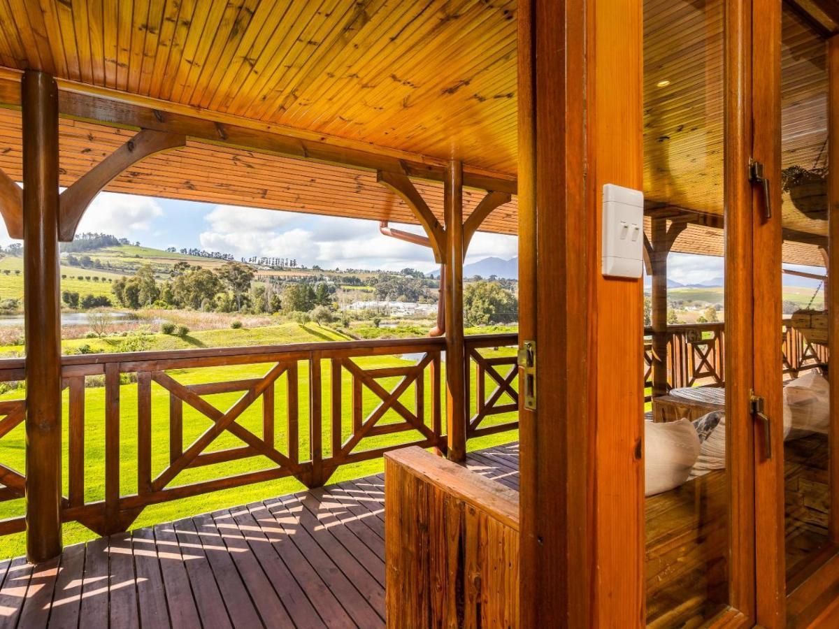 The Log Cabin Lodge Stellenbosch Exterior photo
