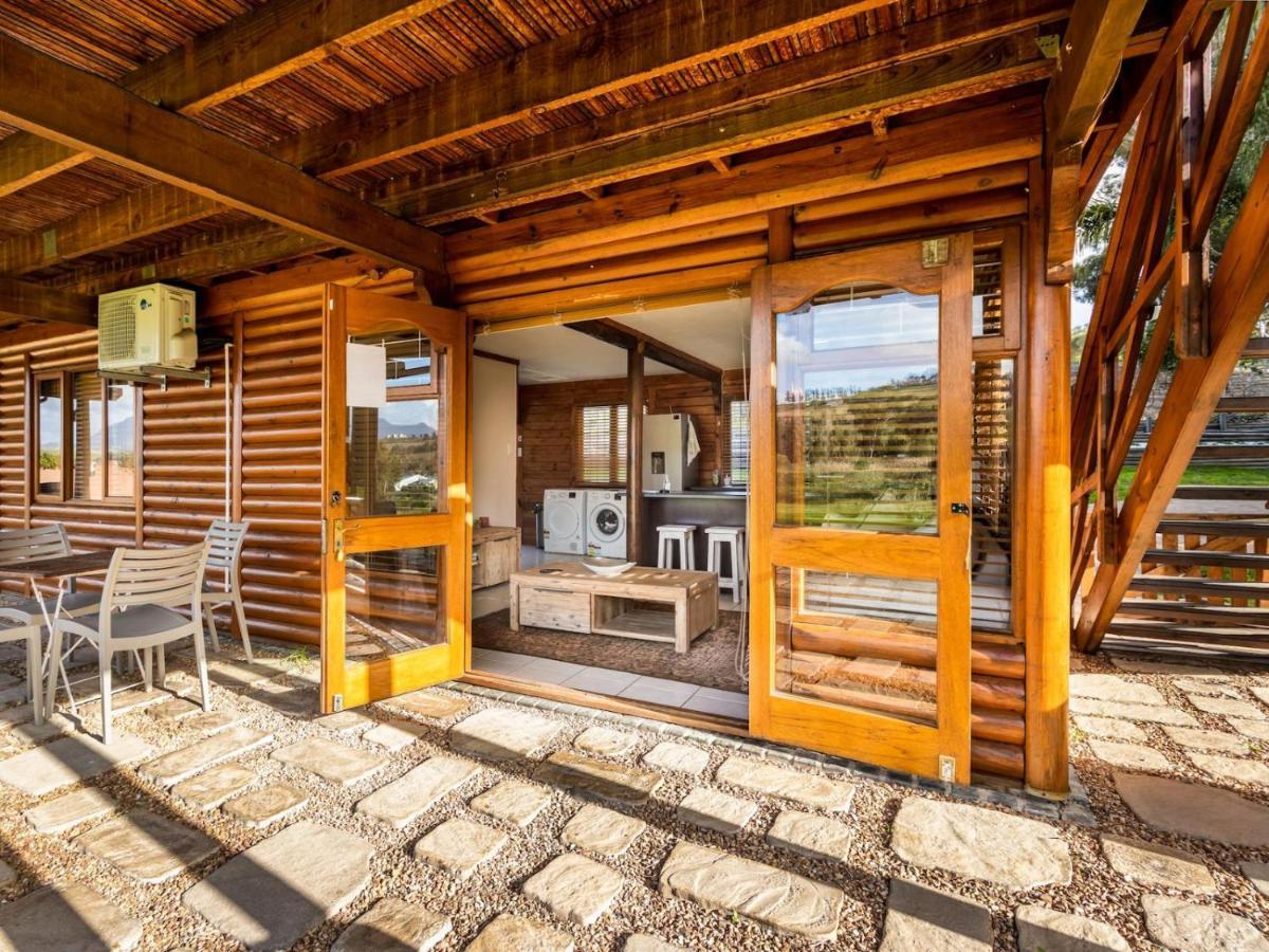 The Log Cabin Lodge Stellenbosch Exterior photo