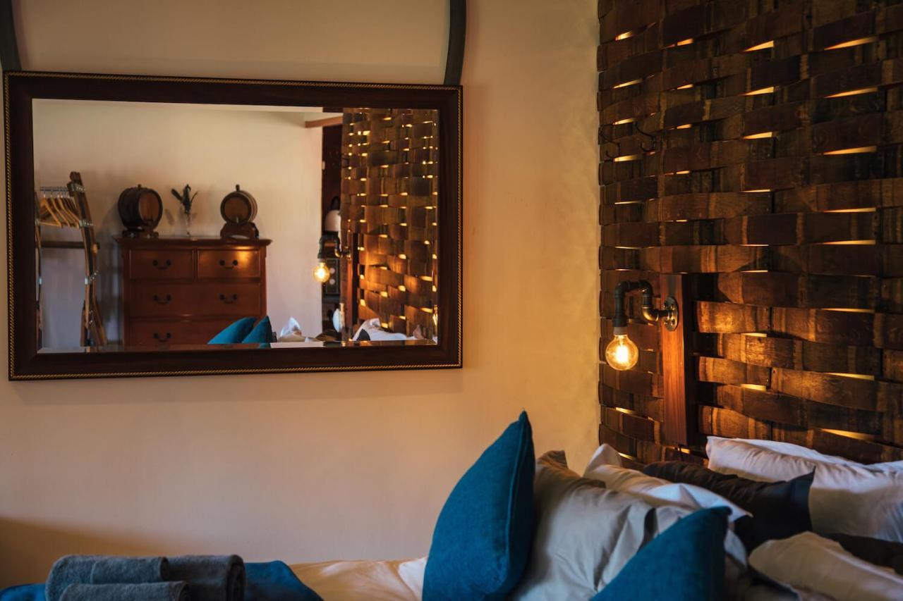 The Log Cabin Lodge Stellenbosch Exterior photo