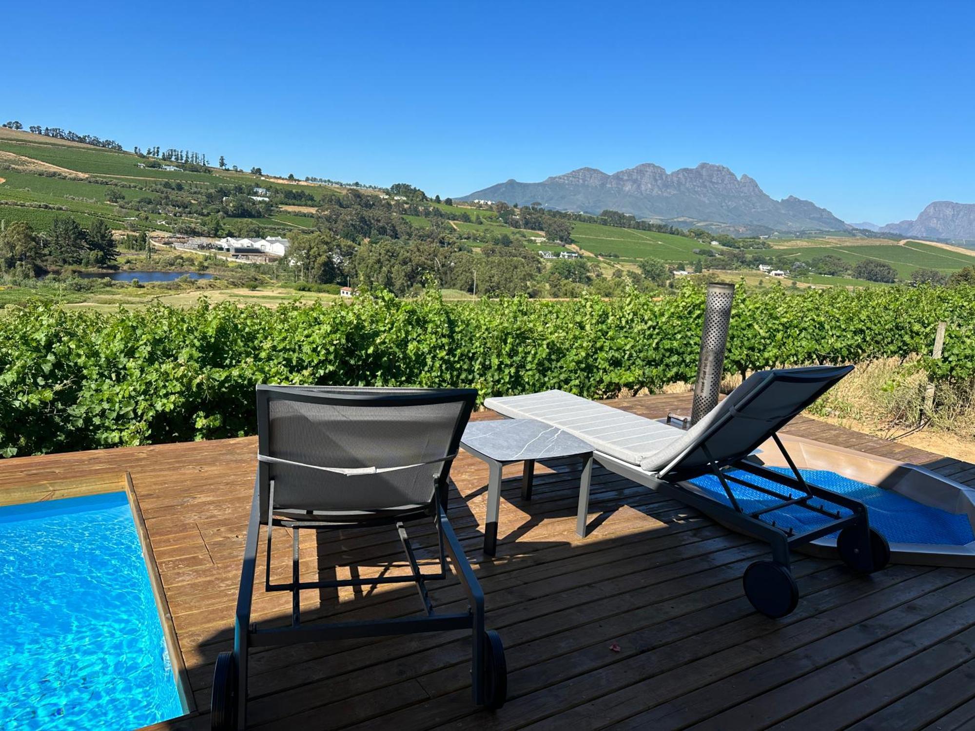 The Log Cabin Lodge Stellenbosch Exterior photo