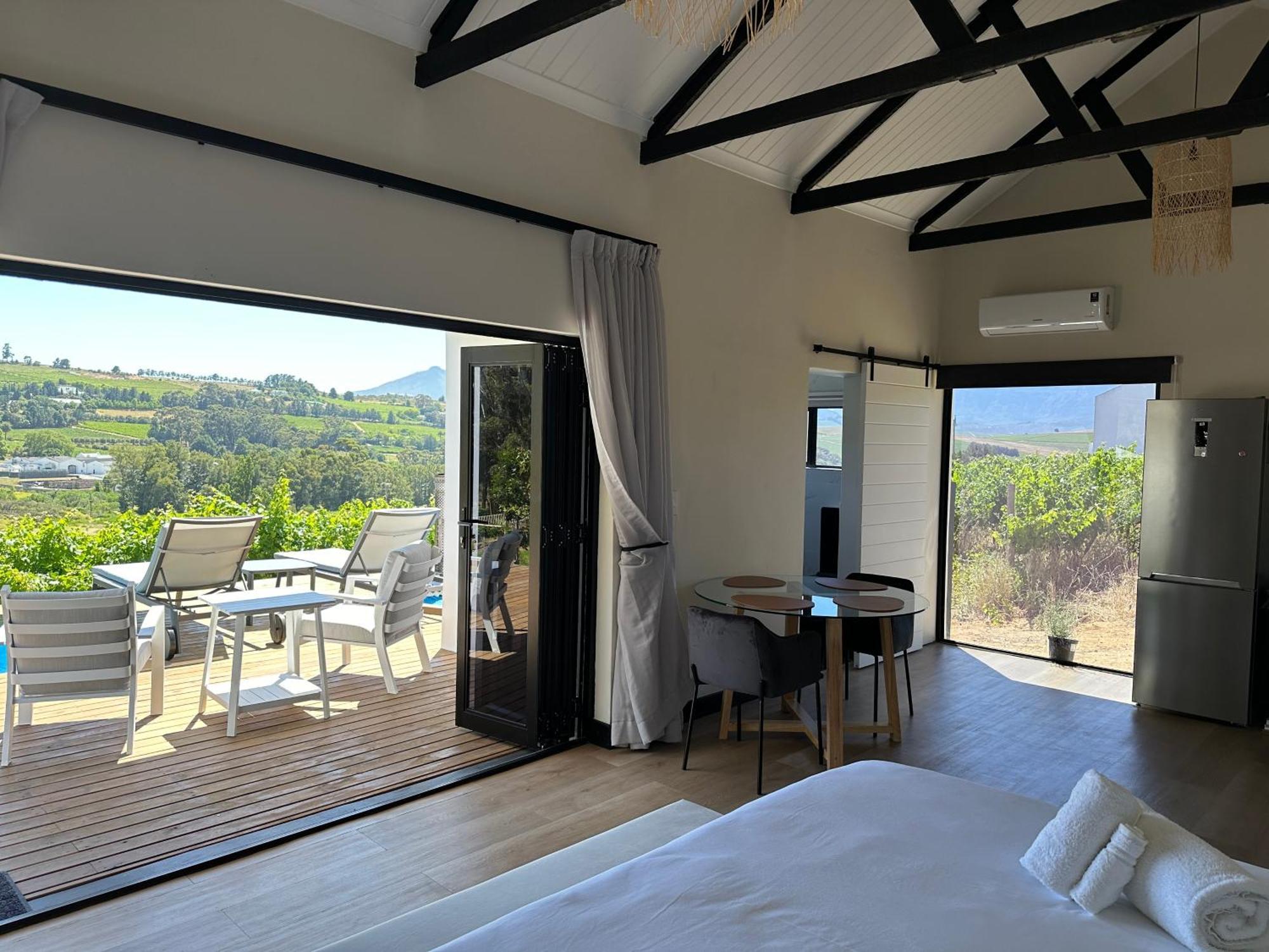 The Log Cabin Lodge Stellenbosch Exterior photo